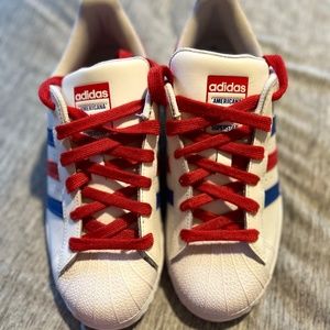 -Adidas shoes could be women’s or men’s